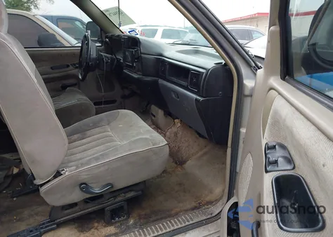 1995 Dodge Ram 2500 из США, поврежденный, VIN 3B7KC23W2SM173403